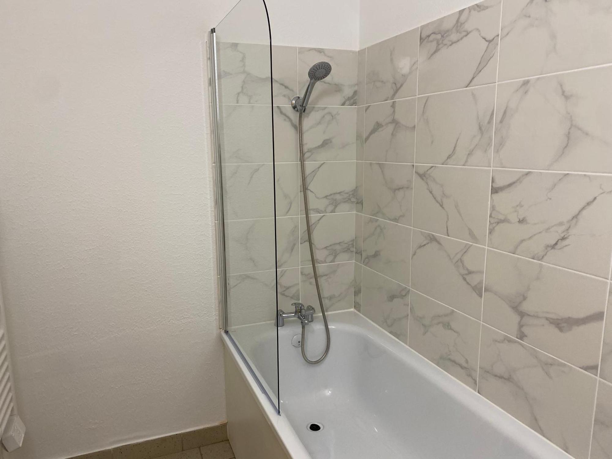 Maison Spacieuse Et Confortable 100M2 Avec Jardin Val-de-Reuil Exterior foto